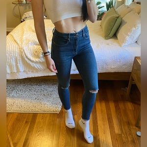 Good American “Good Legs Crop” Jeans